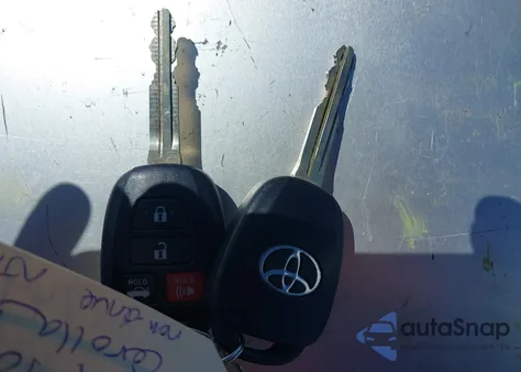 2019 Toyota Corolla Se from USA, damaged, VIN 2T1BURHE3KC202616